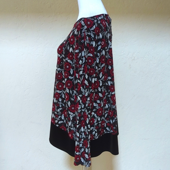 J. Jill Wearever Collection Red and Black Floral Blouse (Large Petite) - Picture 4 of 7
